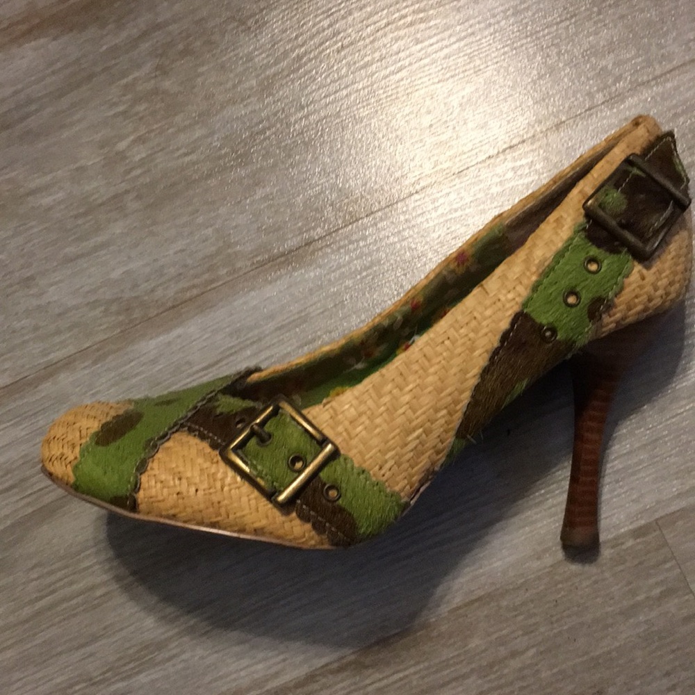Green, Brown, & Beige Heels - Picture 2 of 5